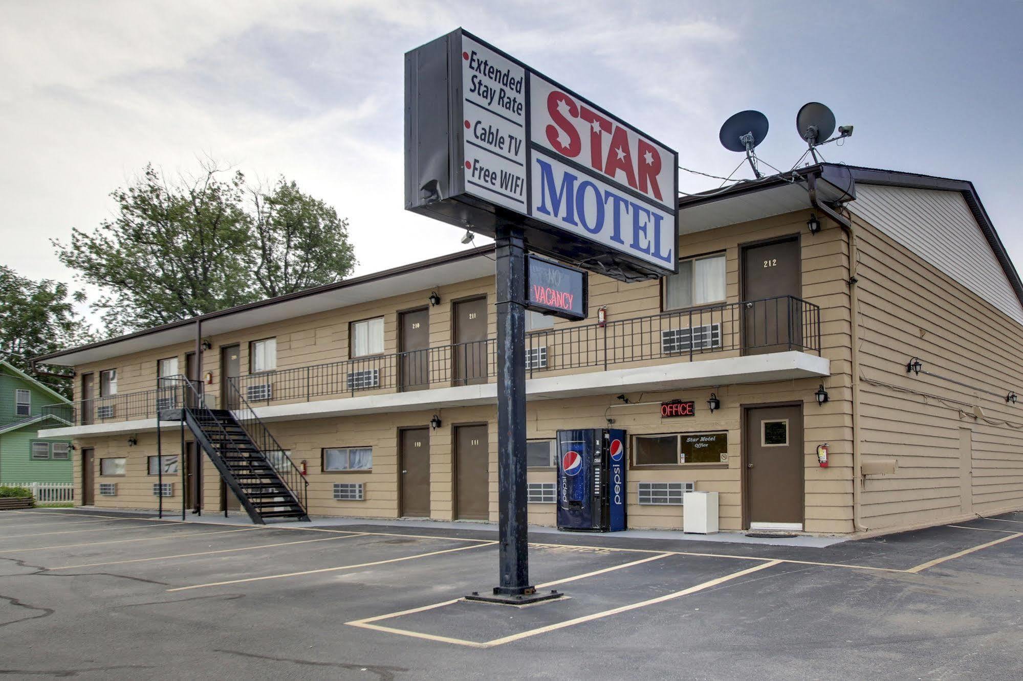 Star Motel Macomb Екстериор снимка
